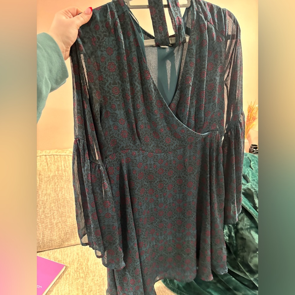Green dress with purple pattern